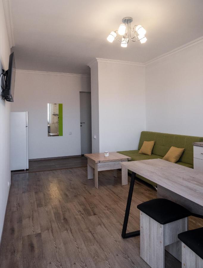 Bright Apartment On 13Th Floor Jerevan Eksteriør bilde